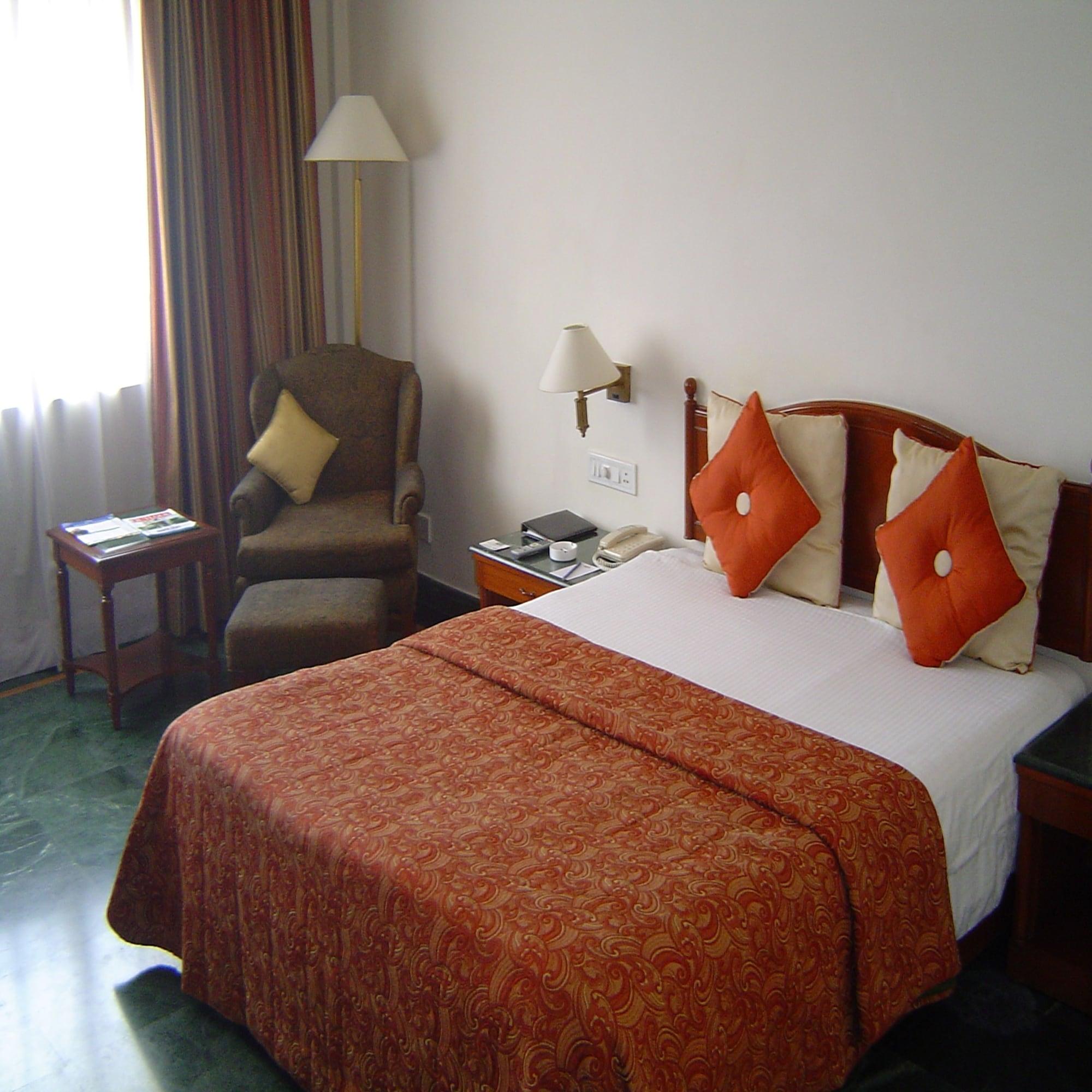 La Place Sarovar Portico Lucknow Extérieur photo