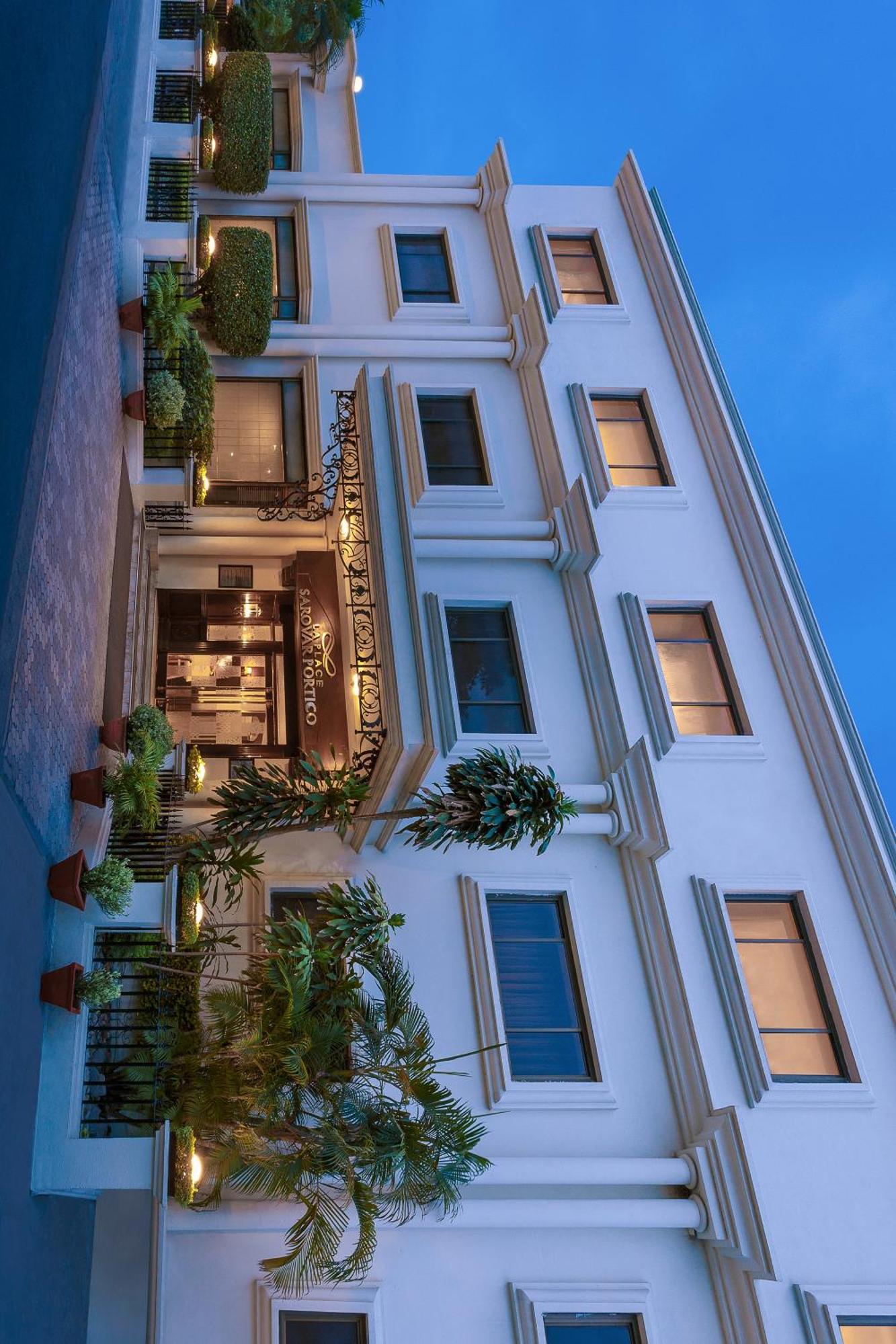 La Place Sarovar Portico Lucknow Extérieur photo